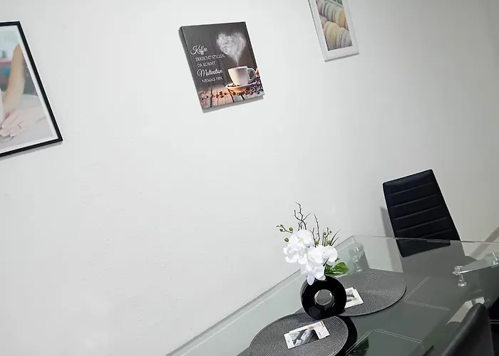 شقة Stellas Monteurswohnungen *